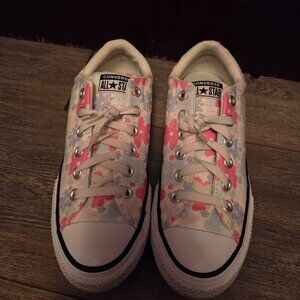 Super cute floral Converse AllStar sneakers US 5